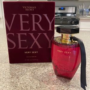 NEW Victoria’s Secret Very Sexy Eau de Parfum 3.4 oz